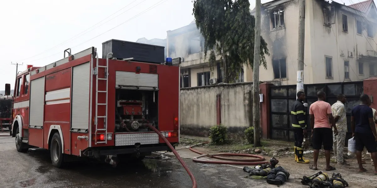 尼日利亚火灾造成25亿奈拉损失——Premium Times Nigeria
