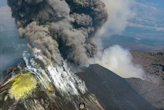 Video: Mount Etna's eruption continues in Sicily