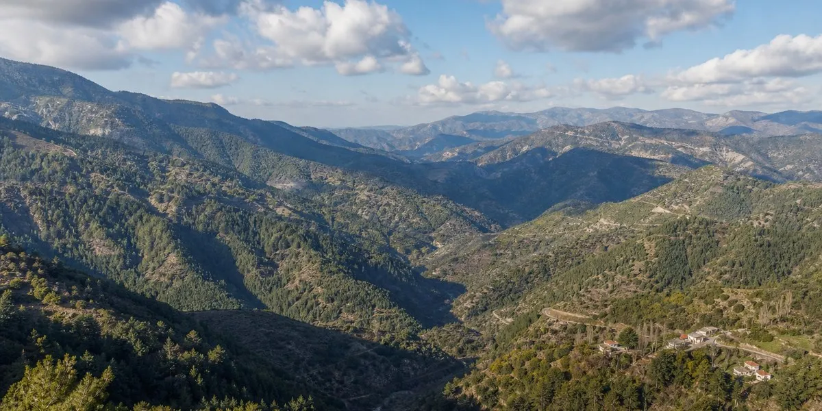 Na Cyprze oczekiwane do 37 stopni i lokalne opady w Troodos — Cyprus Mail
