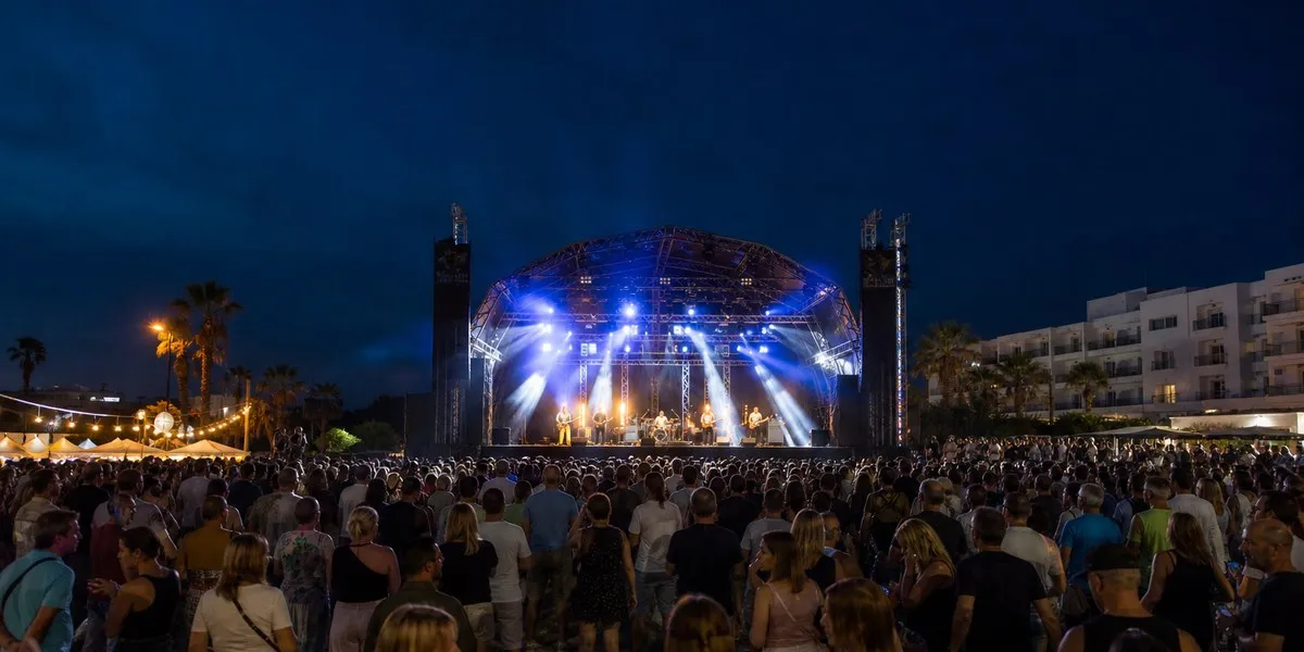 В Протарасе стартовал Cyprus Rocks Festival с трибьют-группами рок-легенд — Cyprus Mail