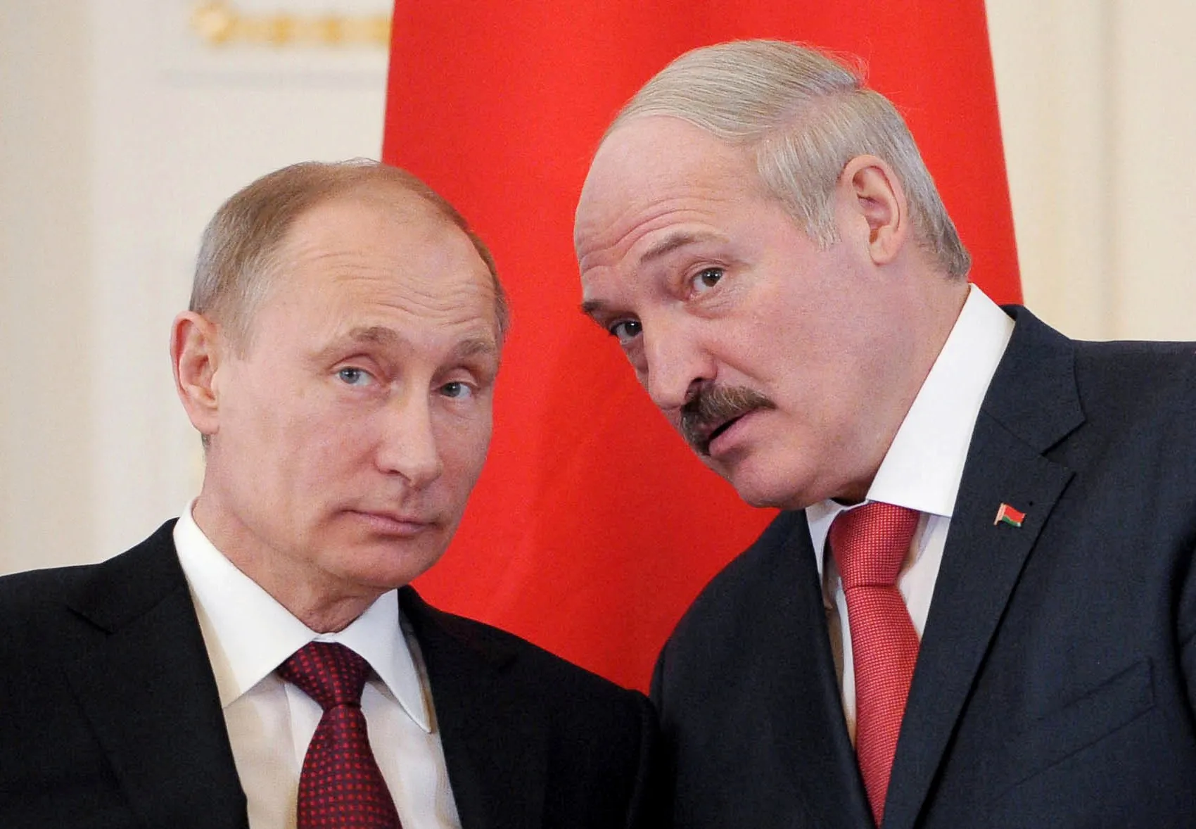 Лукашенко анонсував поїздку за кордон і зустріч із Путіним на тлі ультиматуму Зеленського