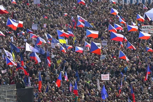 У Празі тисячі людей вийшли на мітинг проти уряду Бабіша