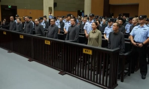 Ле Пен вважає, що Україні слід погодитися на перемовини з рф, і лякає «Третьою світовою»