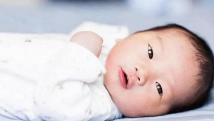 Китай запровадив податок на протизаплідні засоби для стимулювання народжуваності