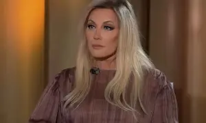Видео: бывший чиновник Евгений Пронин сделал предложение певице Skylerr