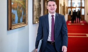 Суд дозволив заочно розслідувати справу Онищенка