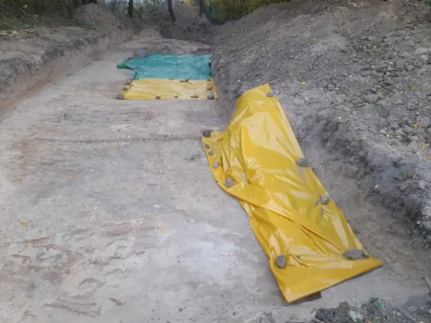 A Ukrainian expedition has discovered a burial site in Poland at the location where hundreds of Ukrainians were killed