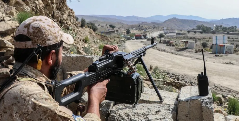 Пакистан відновив військову операцію в Афганістані після перемир’я