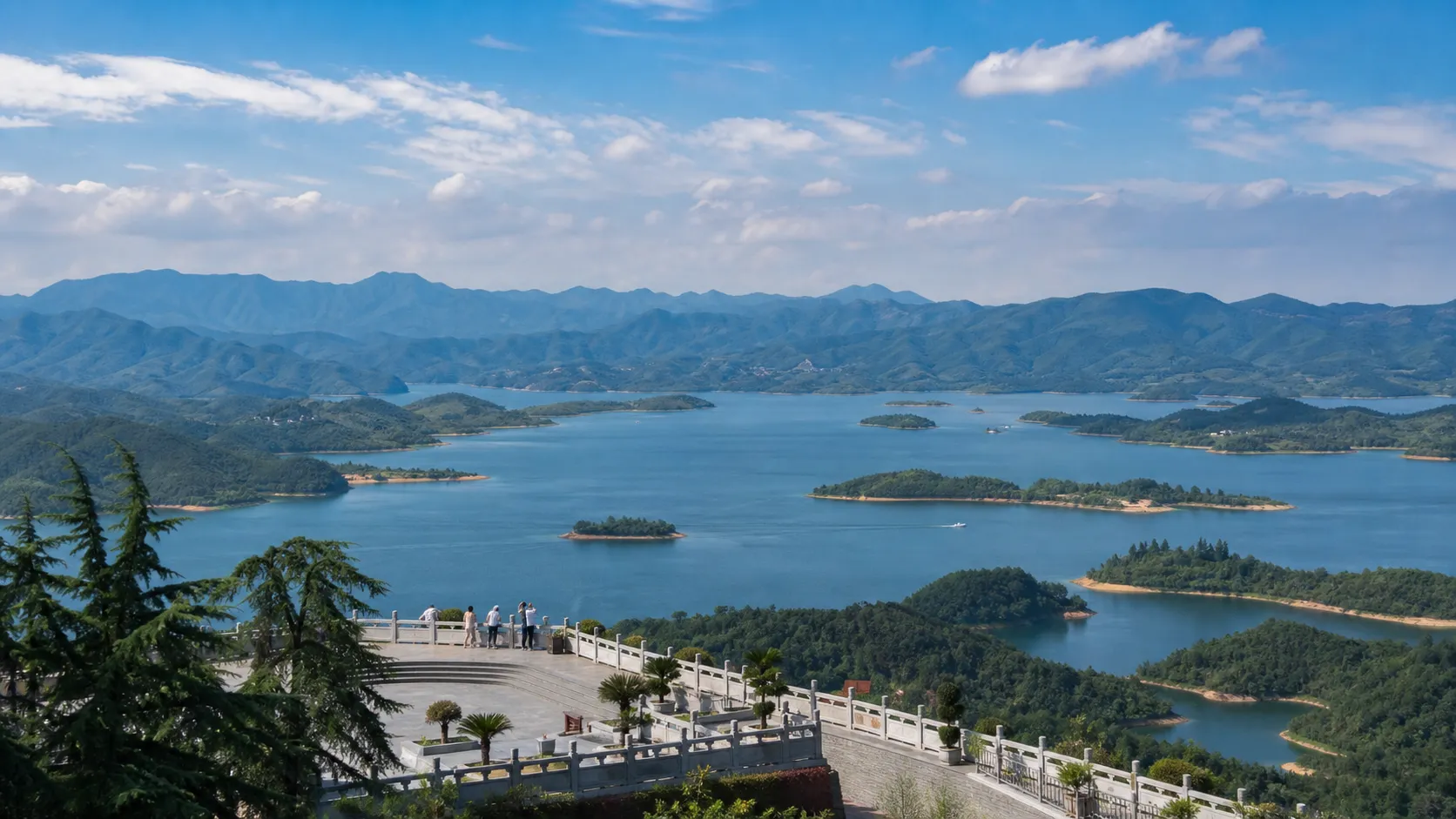 W Henanie zmodernizowano pięć stref tematycznych w Danjiang Grand View Garden