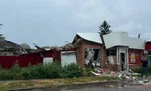 В Одесской области после российской атаки на предприятии вспыхнул пожар