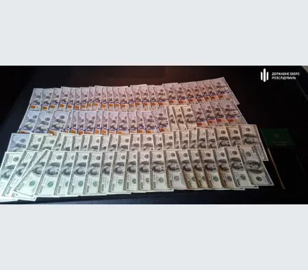 Викрито військового, який вимагав $9 тисяч за виведення бійця з фронту