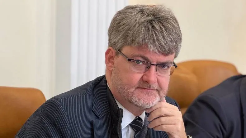 Дипломати Франції в День української мови влаштували мовний челендж Дипломати Франції в День української мови влаштували мовний челендж