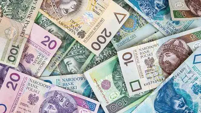 Переказ грошей до Польщі: як працюють ліміти НБУ та які сервіси найвигідніші Переказ грошей до Польщі: як працюють ліміти НБУ та які сервіси найвигідніші