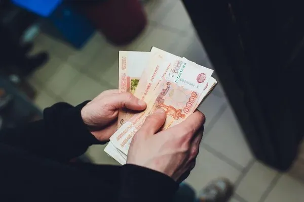 Россия привлекла почти триллион рублей на фоне проблем с бюджетом