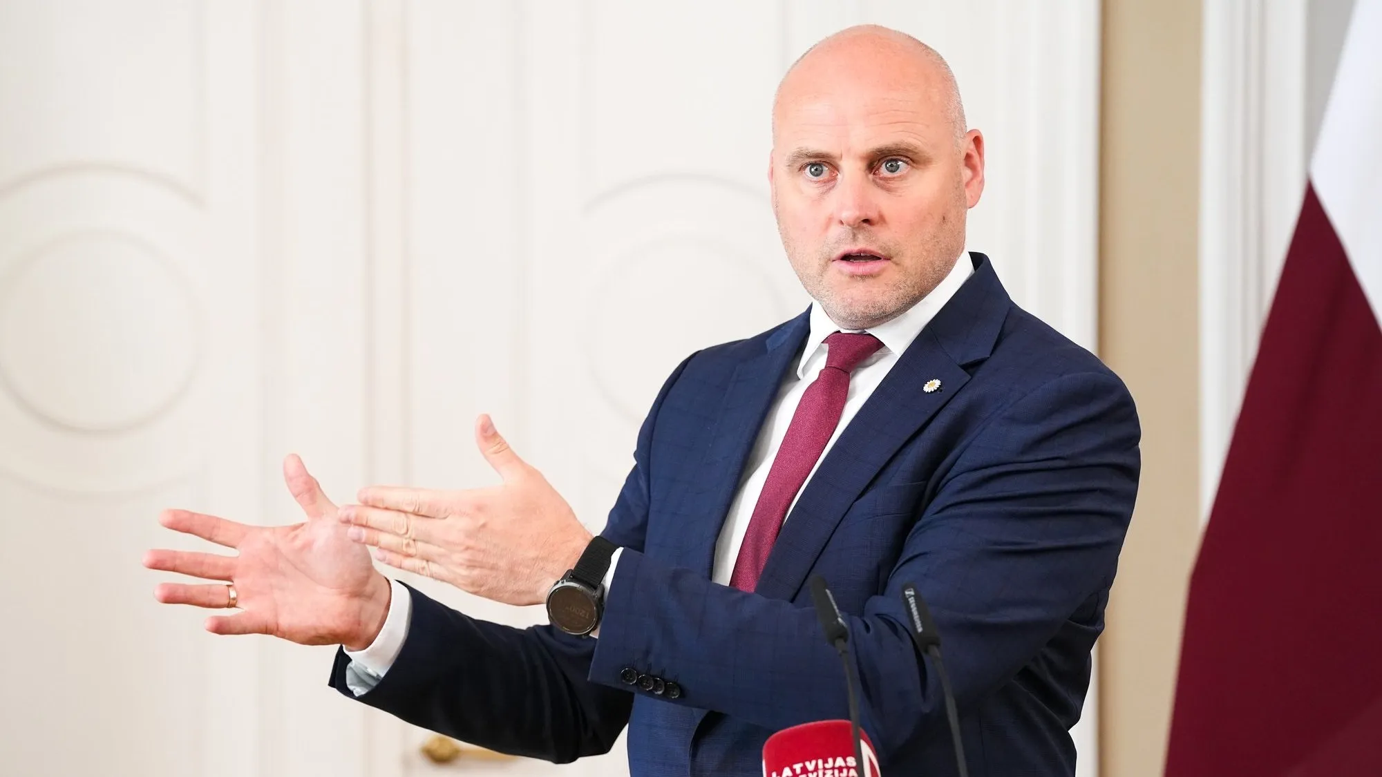Latvia's Prime Minister Explained the Decision on Sanctions Against Usmanov and Friedman
