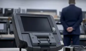 Неизвестный дрон залетел в Молдову и Румынию