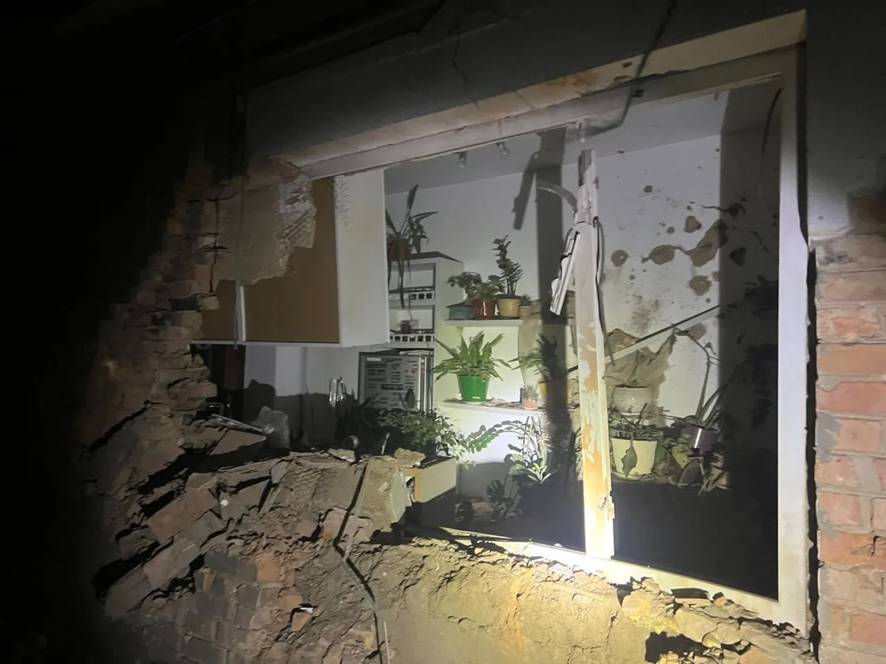 рф атакувала Дніпропетровщину дронами та артилерією, пошкоджено будинки