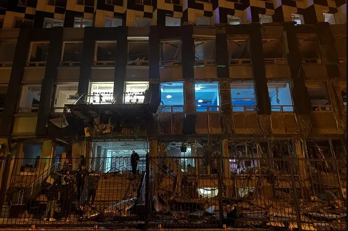 Відео: внаслідок обстрілу постраждав бізнес-центр «Доміно» в Києві