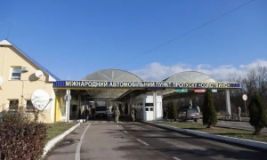 Через подкаст Джо Рогана. Меган Маркл і принц Гаррі розкритикували Spotify за дезінформацію про Covid-19