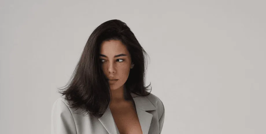 Шахраї вкрали у блогерки Ксюши Манекен понад 6 мільйонів гривень