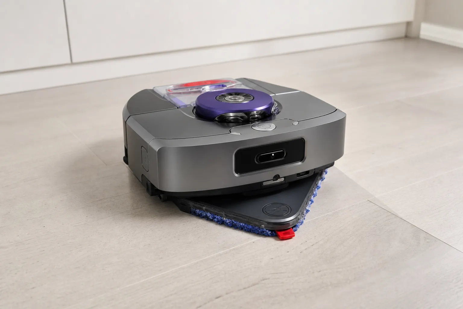 Dyson prezentuje roboty Nurovi i system do pielęgnacji jamy ustnej CameraJet