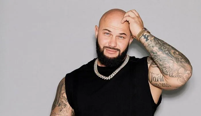 Російський репер Джиган заперечив стрілянину по прислузі