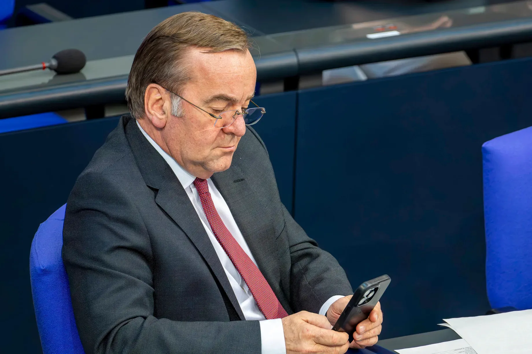 У Міноборони Німеччини обмежили телефони через ризик шпигунства