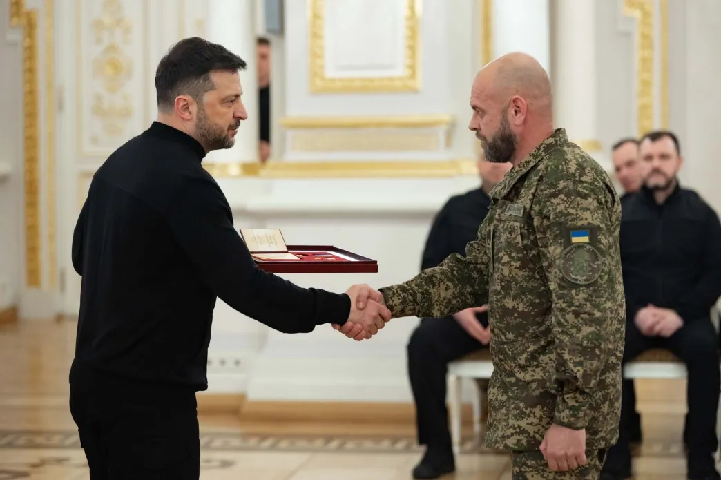 Зеленський нагородив українських захисників у День пам’яті Героїв Крут – відео