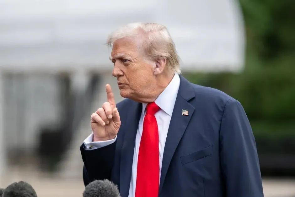 Мін’юст США опублікував свідчення жертви Епштейна проти Трампа