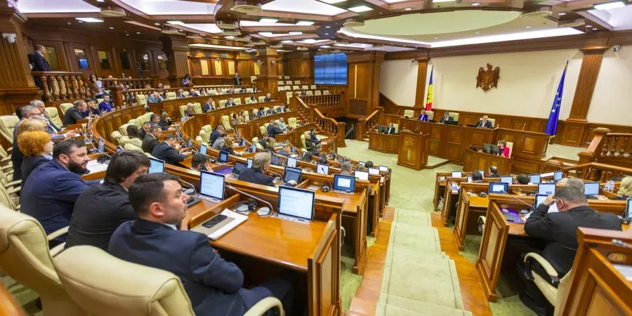 Молдова розриває зв’язки із СНД