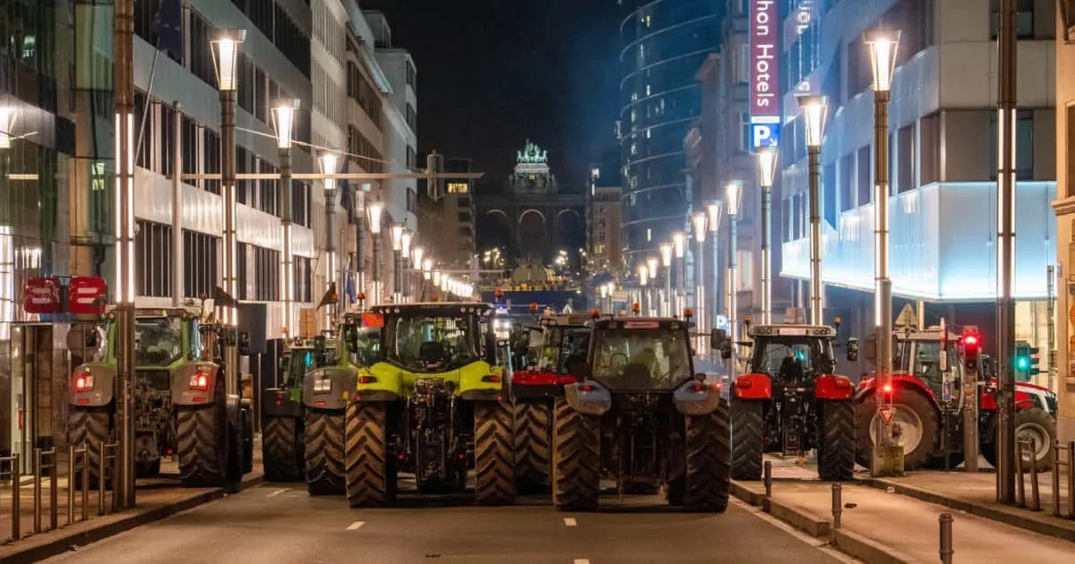 Фермери заблокували центр Брюсселя напередодні саміту ЄС