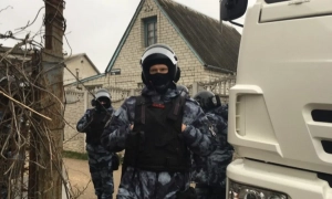 Na Krymie przeprowadza się masowe przeszukania wśród Tatarów krymskich i wysuwa się wobec nich oskarżenia