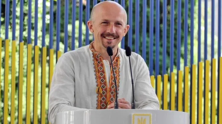 Звільнений з полону рф журналіст Дмитро Хилюк розповів про нелюдські умови утримання