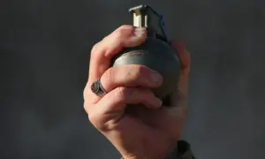 На Донбассе под огонь боевиков попала школа