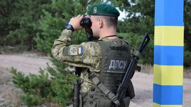 Чернівецькі прикордонники викрили канал незаконного переправлення чоловіків через кордон