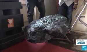 Білорусь продовжує тримати у заручниках литовські фури