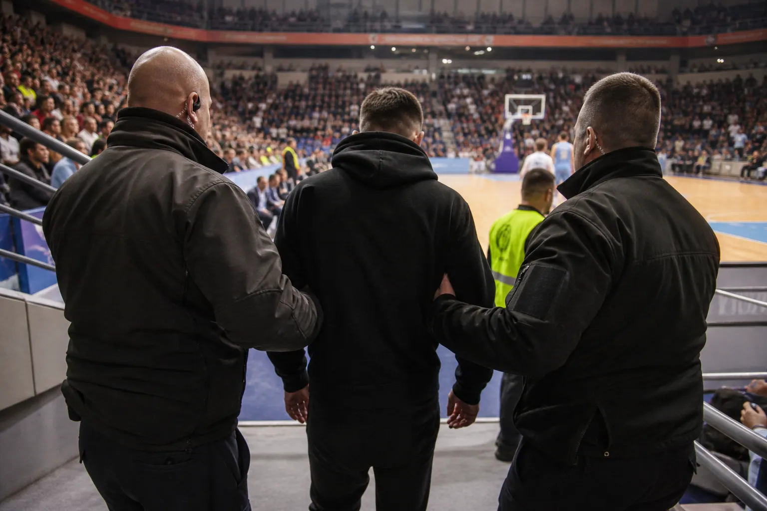 Енеса Кантера Фрідом видалили з матчу WNBA після суперечки