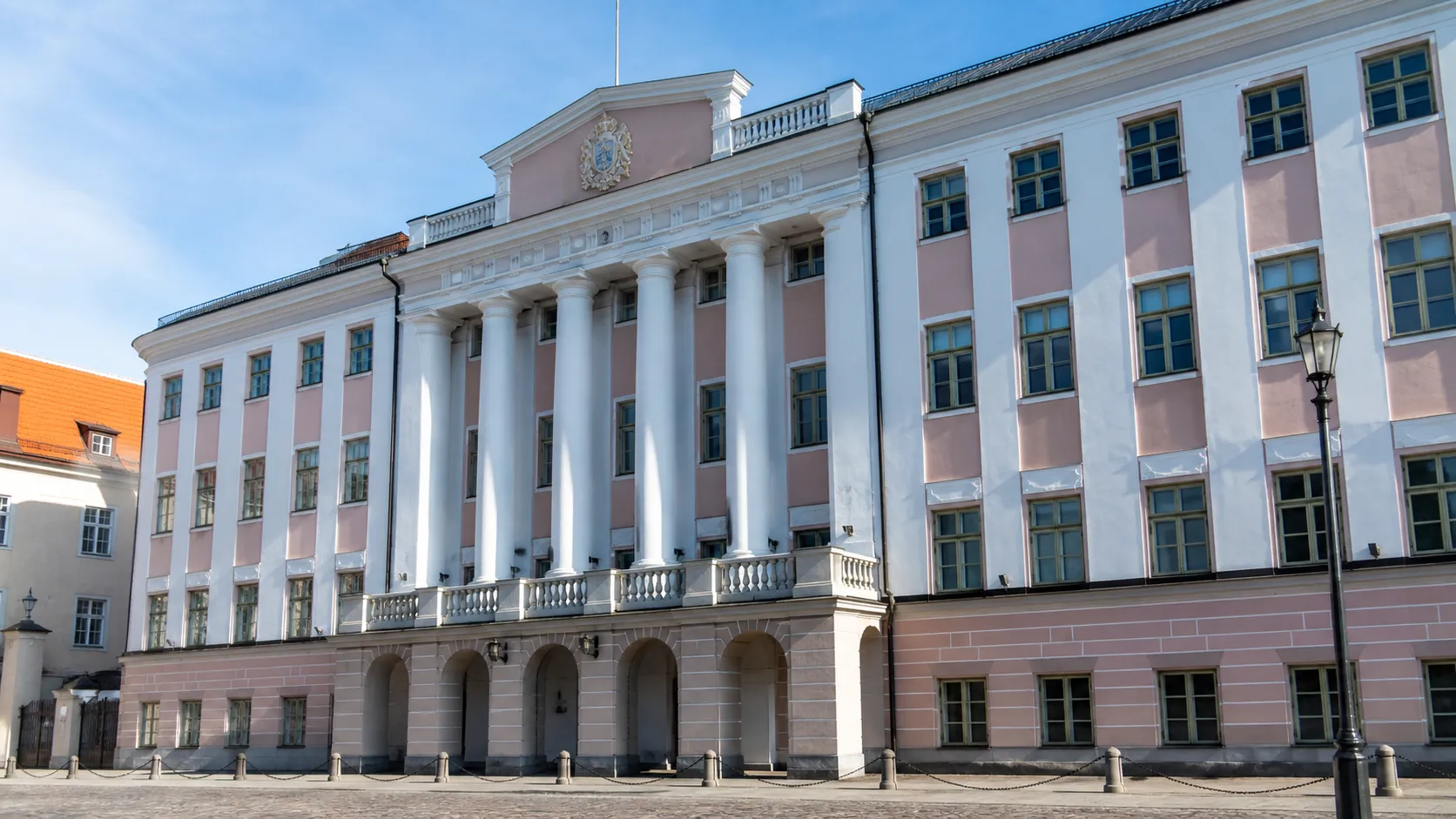 Три опозиційні партії Естонії закликали до дострокових виборів