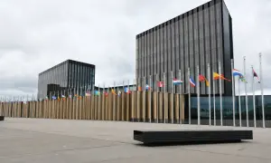 Более 100 тысяч человек поддержали жалобу на Инфантино из-за связей с Трампом