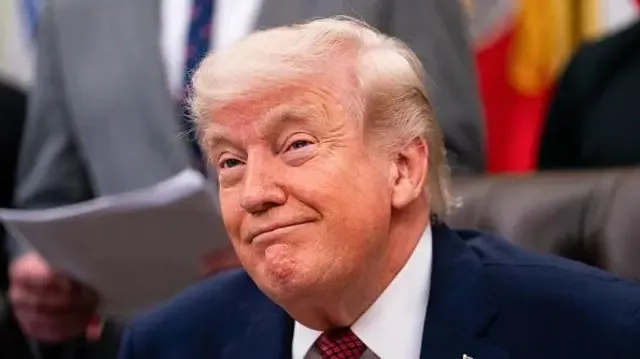 Трамп наказав відкривати вогонь по суднах у Ормузькій протоці