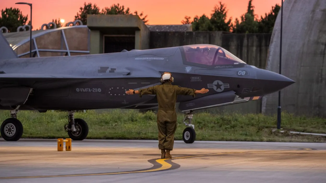 Британія перекинула винищувачі ближче до Ірану