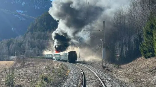 Поїзд у Норвегії загорівся просто в дорозі