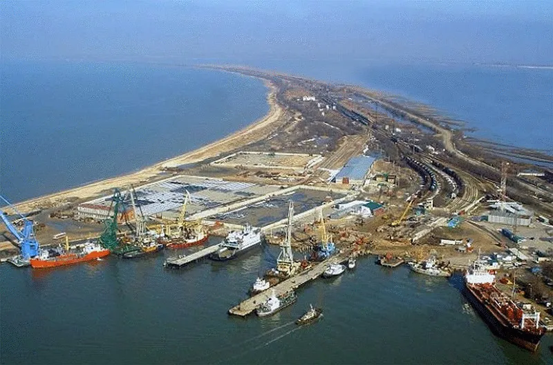 Дрони атакували стратегічний порт Тамань у Краснодарському краї РФ