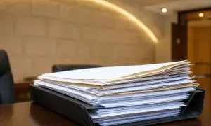 Украинские туристы не могут вылететь домой из Турции