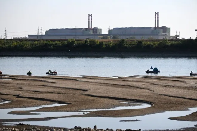 A weir will be built on the Danube in Hungary to supply water to a nuclear power plant