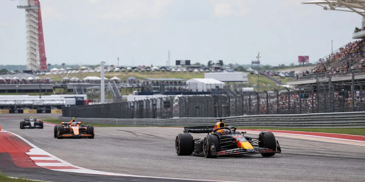 Kierowca Ferrari Leclerc najszybszy w pierwszym treningu Grand Prix USA — BBC Sport