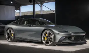 Главный дизайнер Tesla заявил о скорой премьере нового Roadster