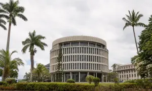 США  призывают Китай снизить импорт иранской нефти
