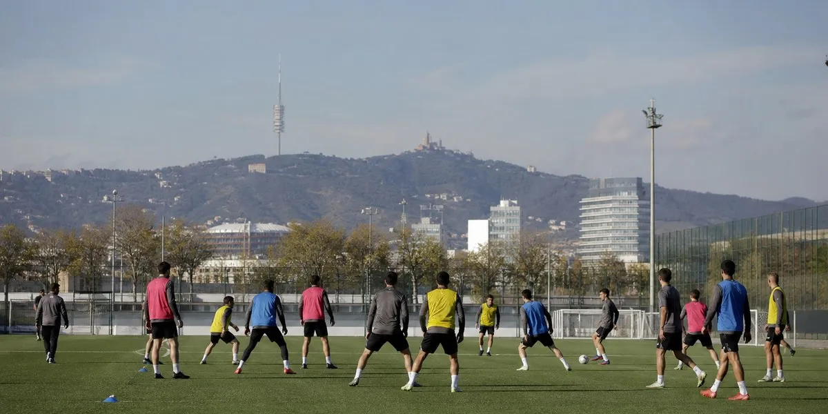 Trener Flick przetestował nową linię obrony Barcelony — Interia Sport