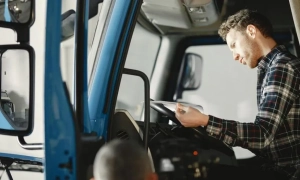 Угорщина використовує корупційний скандал в Україні для тиску на Брюссель